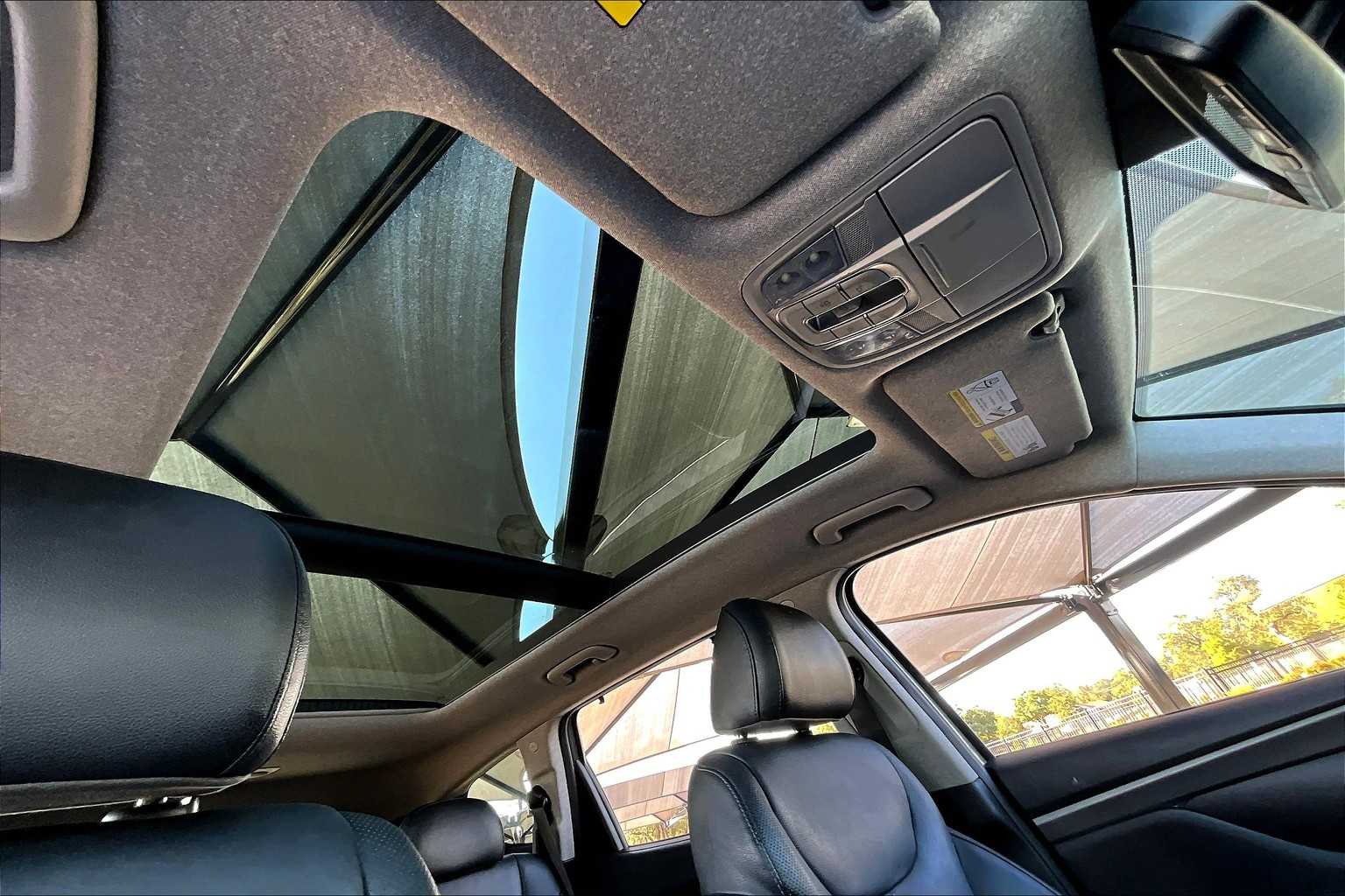 2019 Hyundai Santa Fe Limited Image 13 of 34