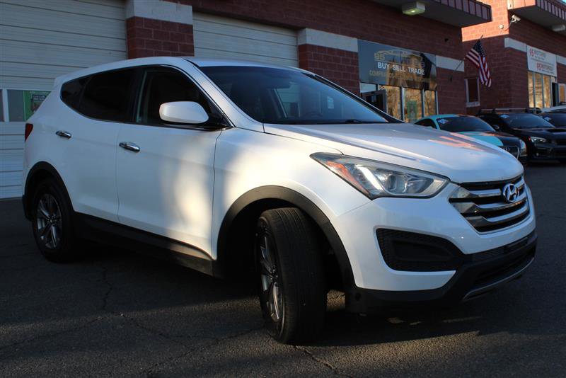 2019 Hyundai Santa Fe SEL Image 2 of 24