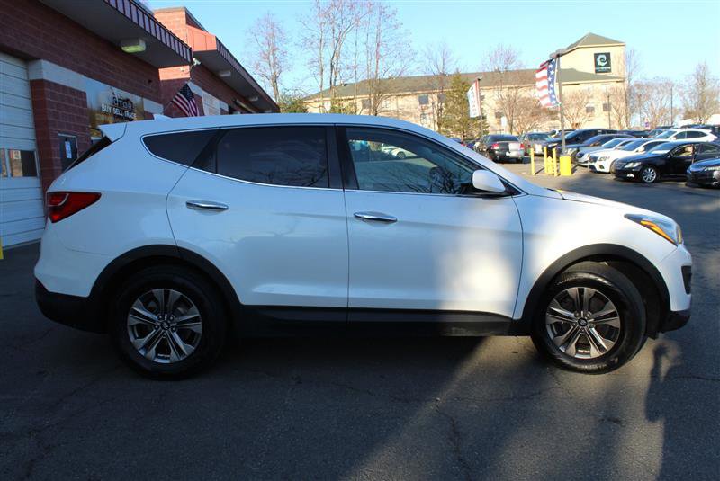 2019 Hyundai Santa Fe SEL Image 3 of 24
