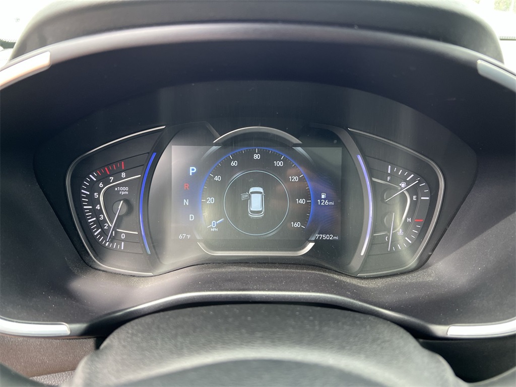 Vehicle image 11 of 24