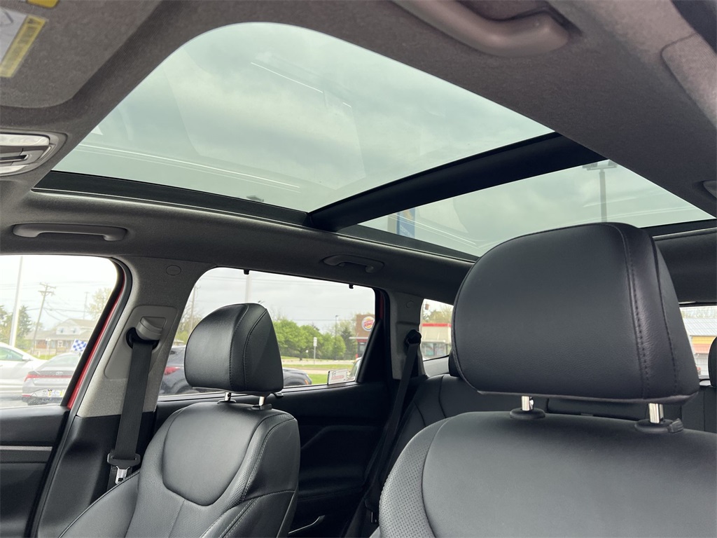 Vehicle image 17 of 24