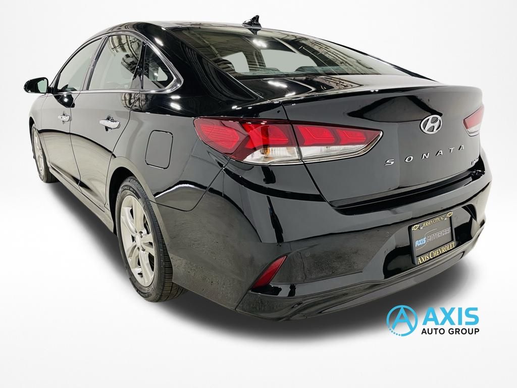 2019 Hyundai Sonata Limited Image 16 of 33