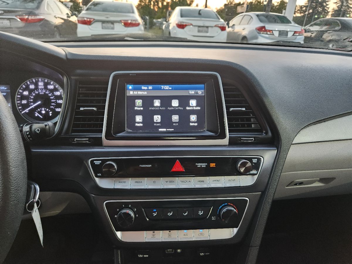 2019 Hyundai Sonata SE Image 16 of 20