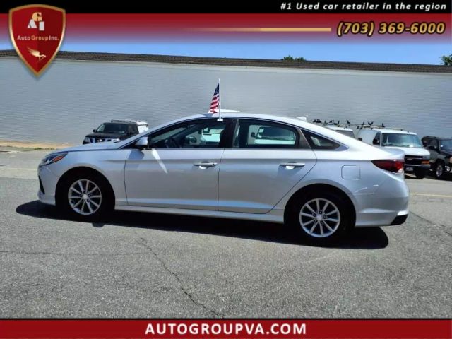 Vehicle image 8 of 26