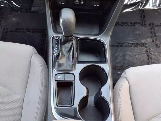 Vehicle image 21 of 26