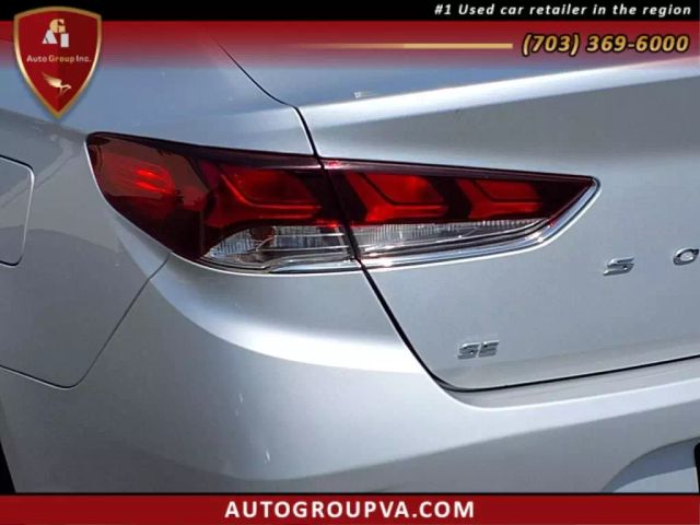 Vehicle image 10 of 26