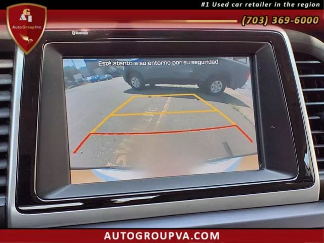 Vehicle image 19 of 26