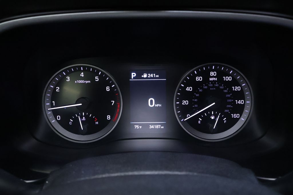Vehicle image 16 of 41