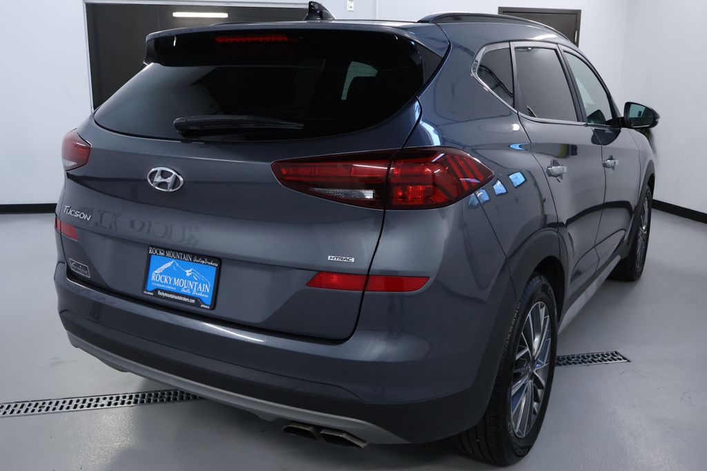 Vehicle image 5 of 41