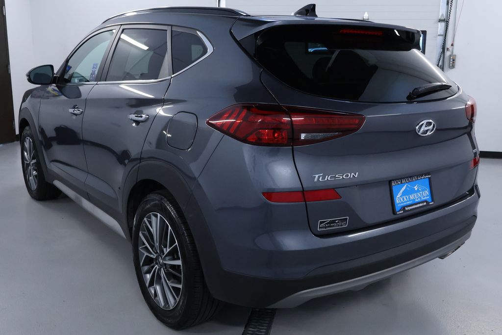 Vehicle image 6 of 41