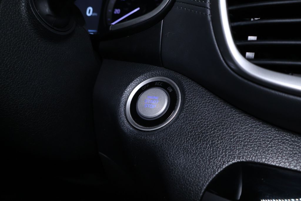 Vehicle image 23 of 41