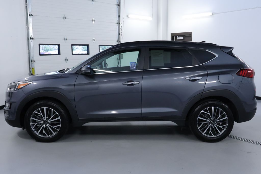 Vehicle image 7 of 41