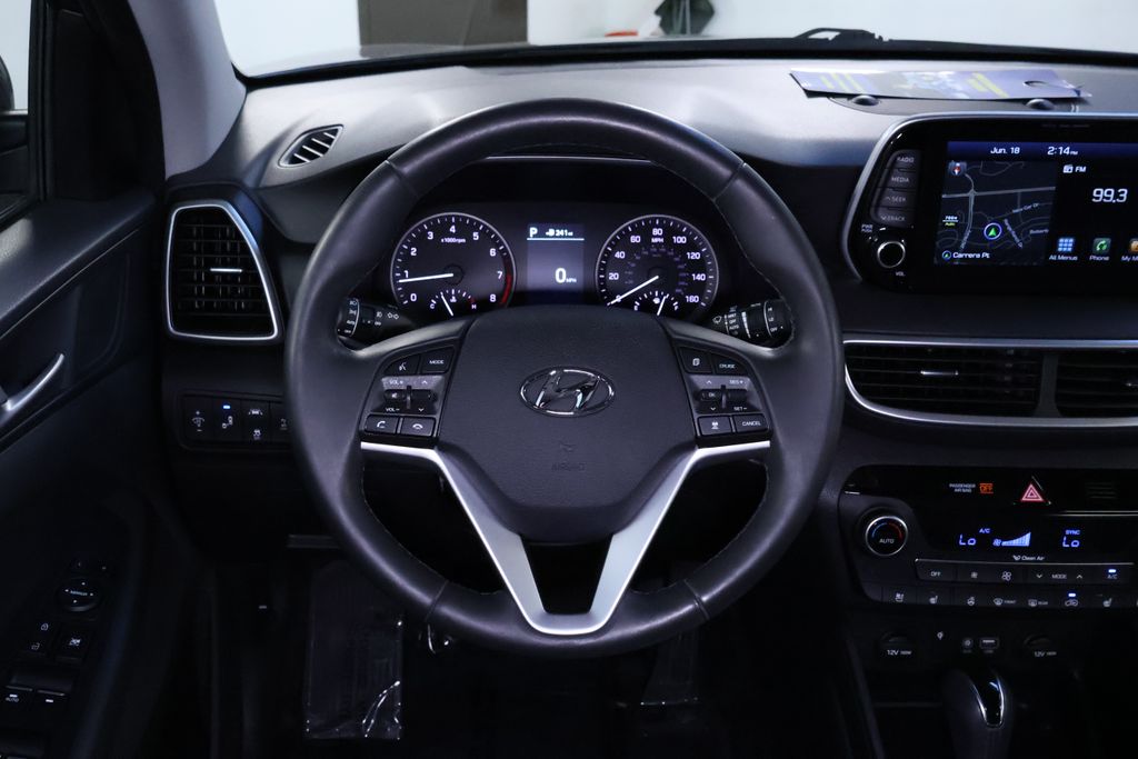 Vehicle image 15 of 41