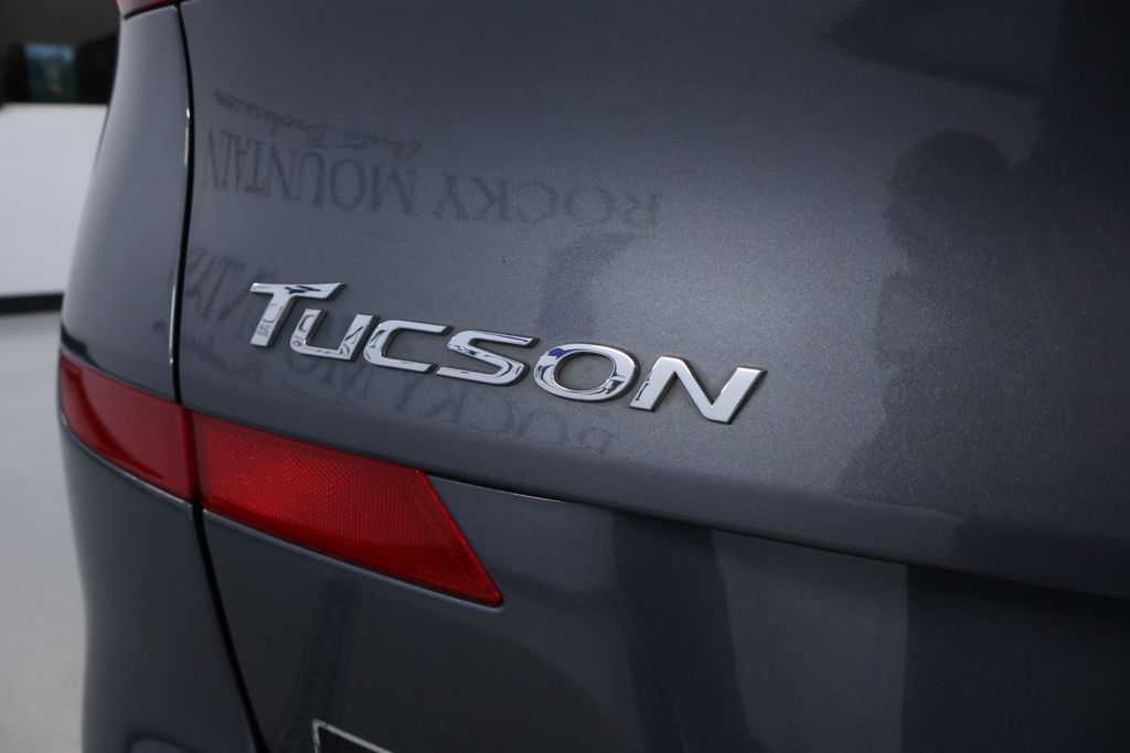 Vehicle image 31 of 41