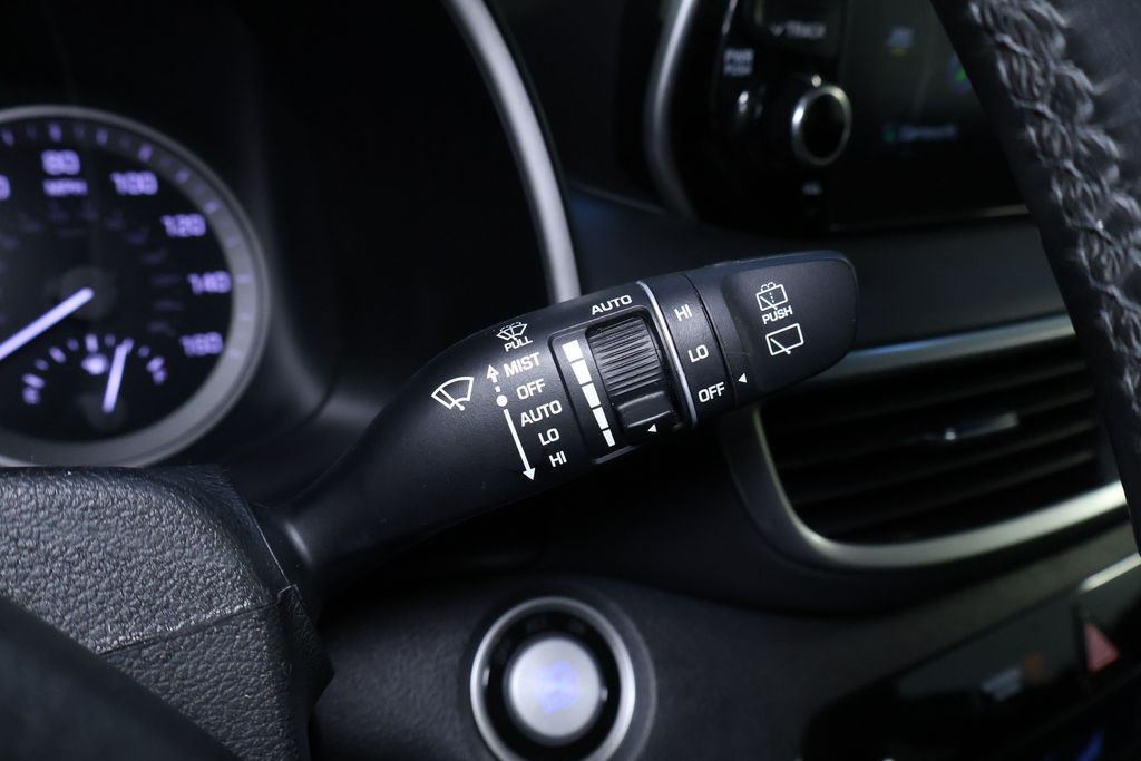 Vehicle image 27 of 41