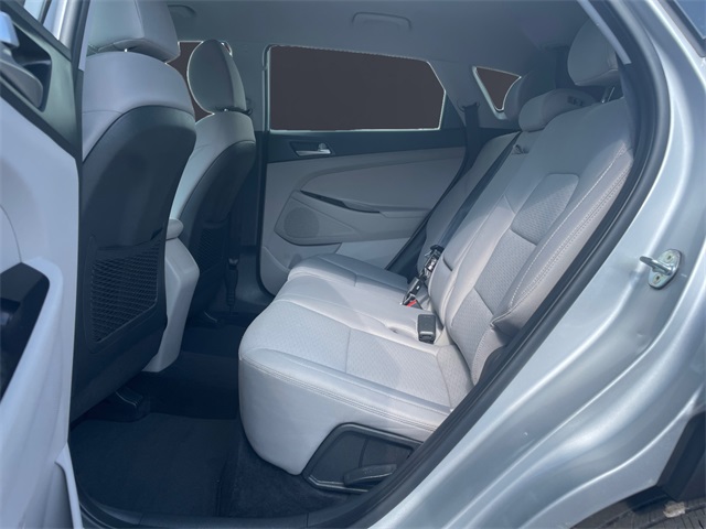 Vehicle image 12 of 15