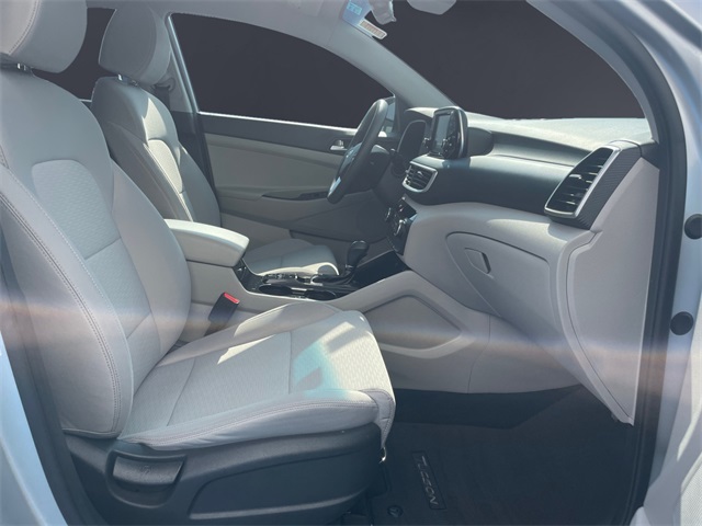 Vehicle image 10 of 15