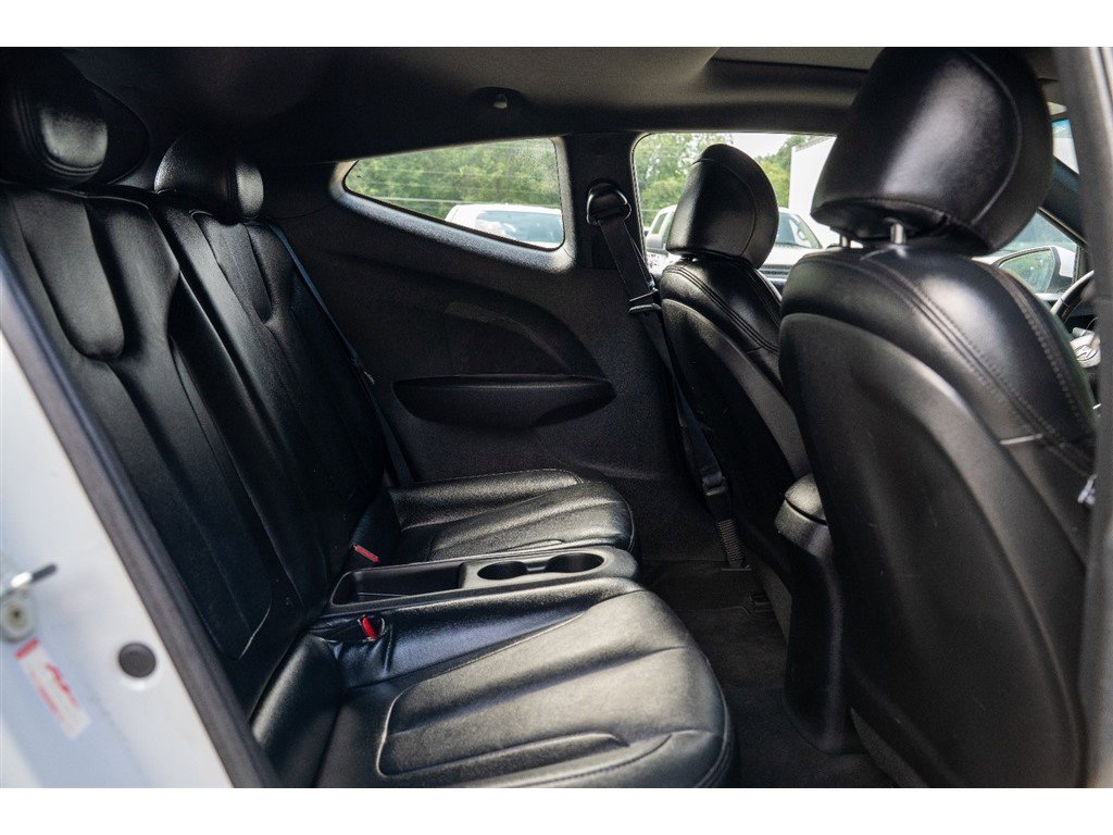 2019 Hyundai Veloster 2.0 Premium Image 13 of 37