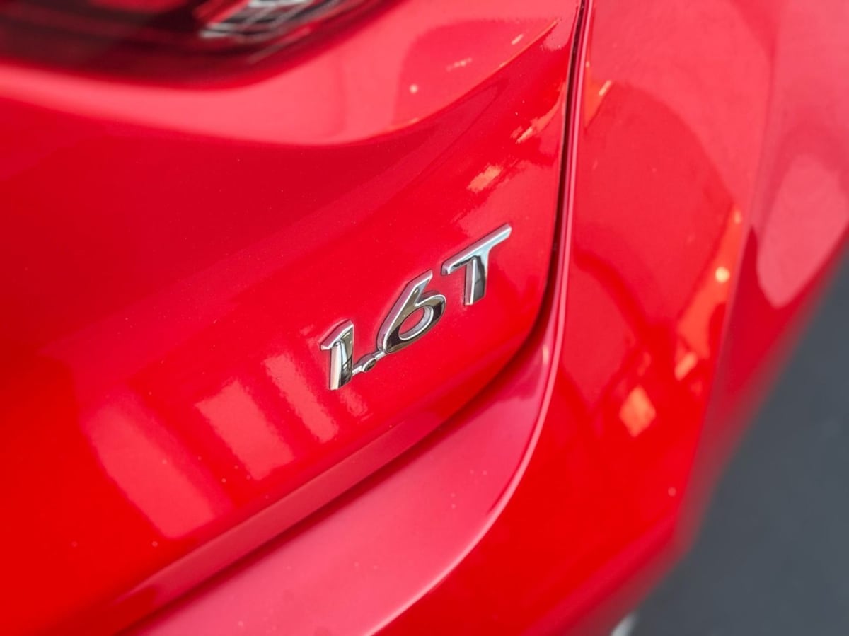 Vehicle image 15 of 35
