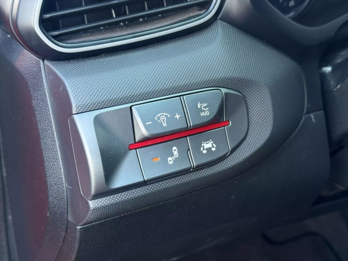Vehicle image 31 of 35