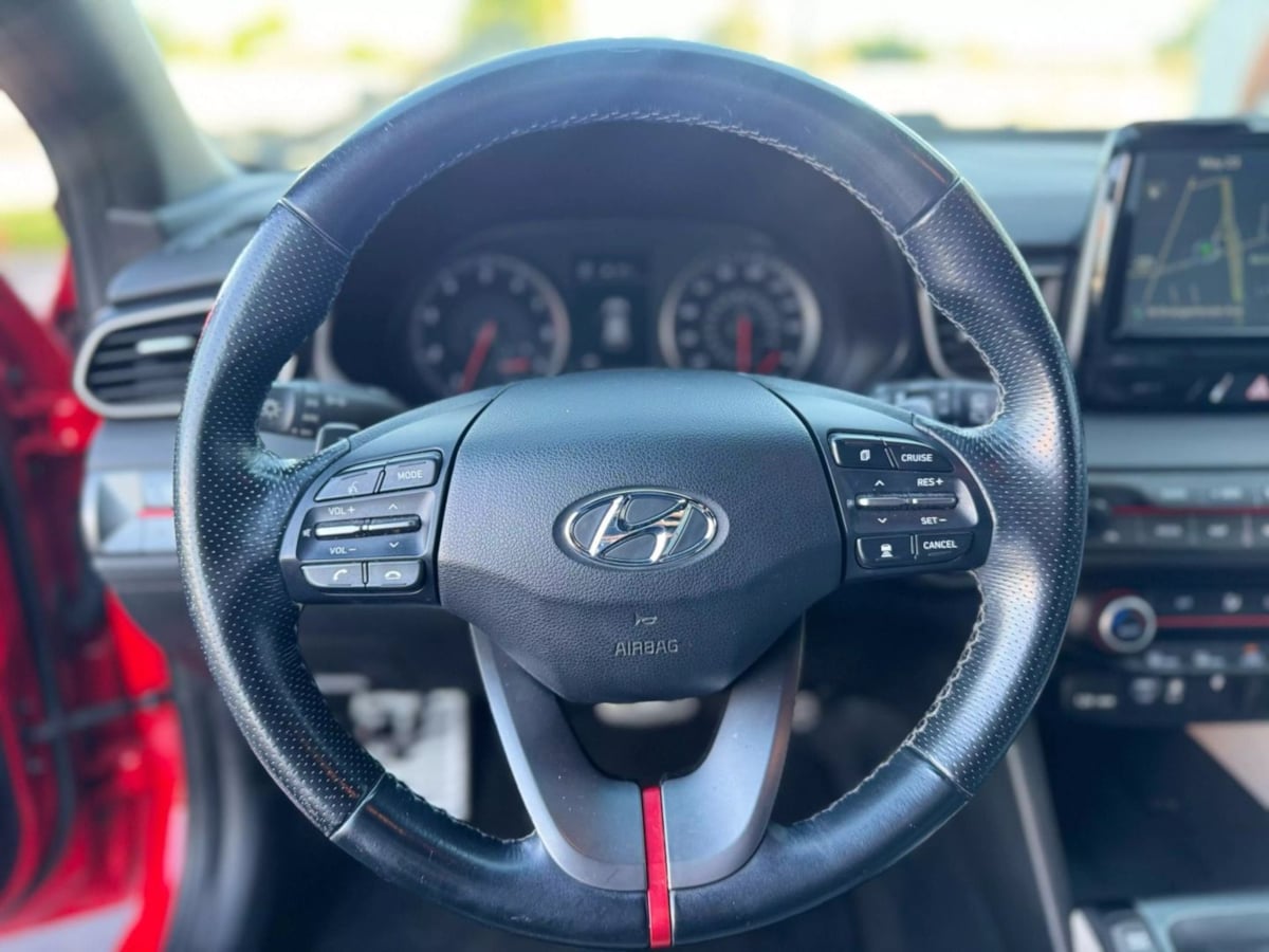 Vehicle image 27 of 35