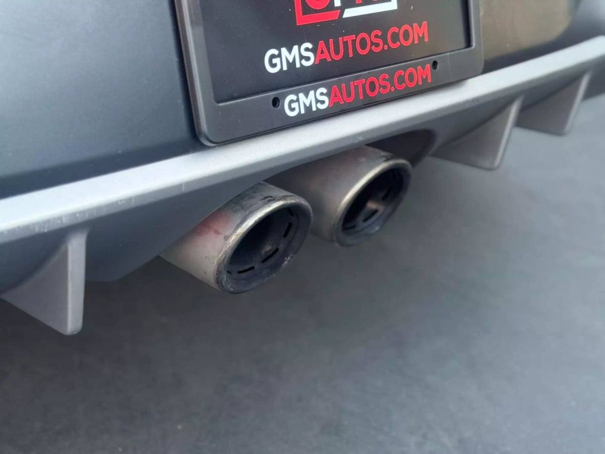 Vehicle image 32 of 35