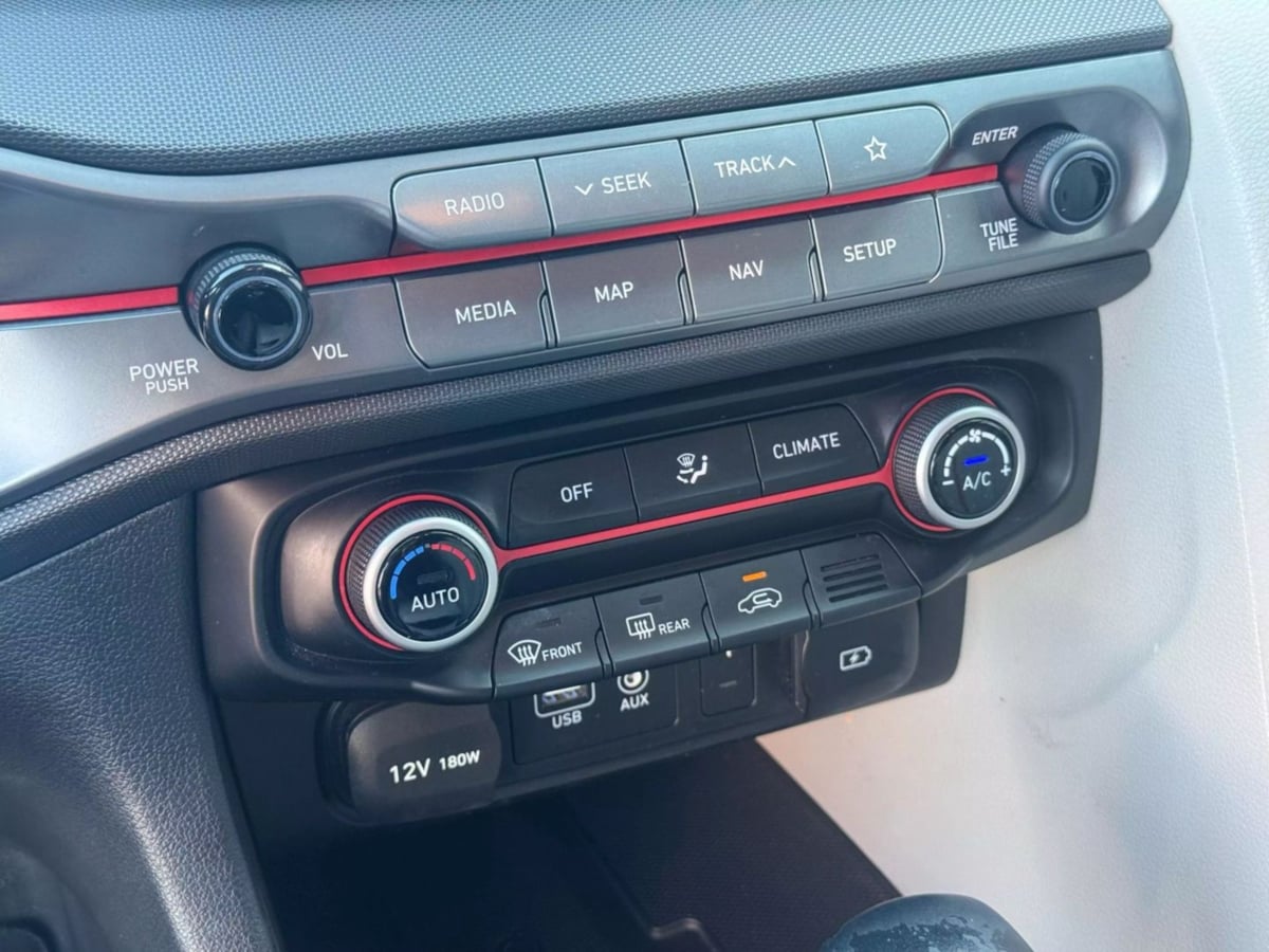 Vehicle image 23 of 35