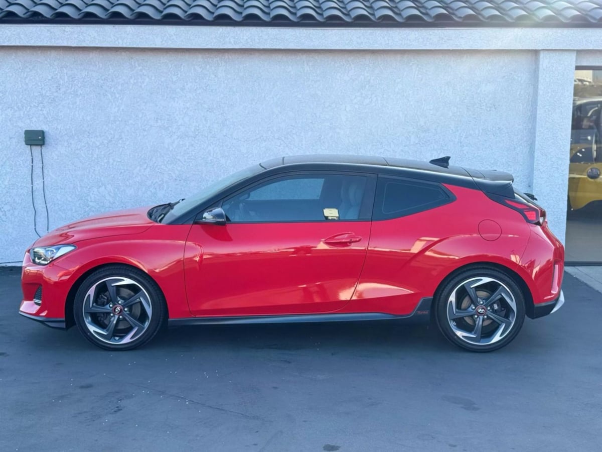 Vehicle image 10 of 35