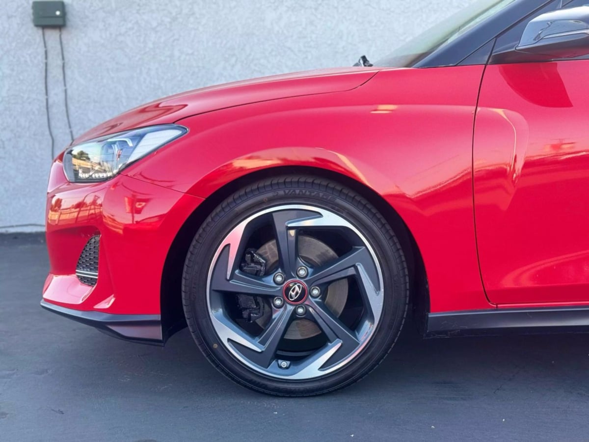 Vehicle image 11 of 35