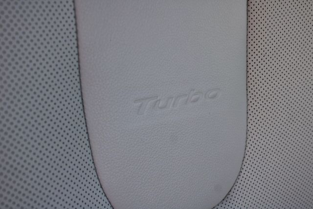 Vehicle image 10 of 42