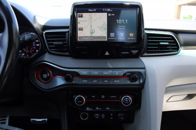 Vehicle image 11 of 42