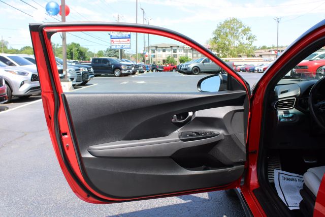 Vehicle image 7 of 42