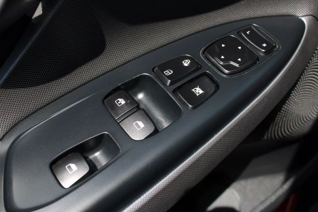 Vehicle image 8 of 42
