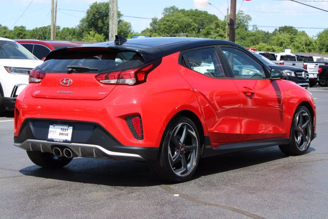 Vehicle image 4 of 42