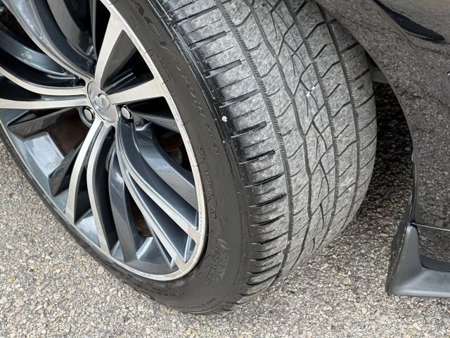Vehicle image 13 of 27