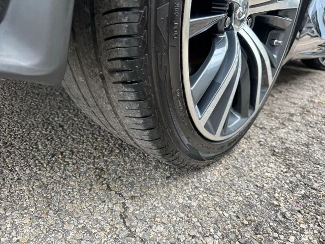 Vehicle image 15 of 27