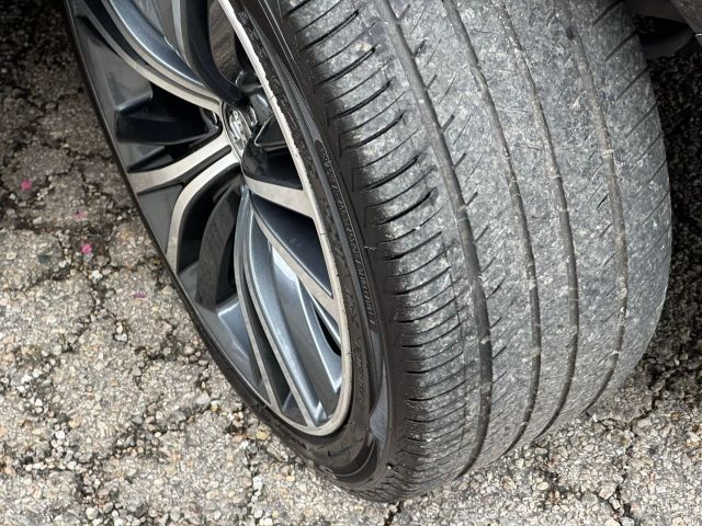 Vehicle image 16 of 27