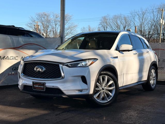 2019 INFINITI QX50 Essential Image 3 of 50