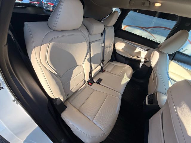 2019 INFINITI QX50 Essential Image 22 of 50