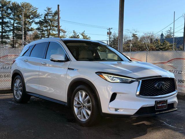 2019 INFINITI QX50 Essential Image 6 of 50