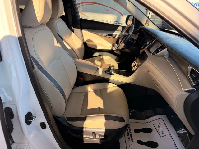 2019 INFINITI QX50 Essential Image 24 of 50