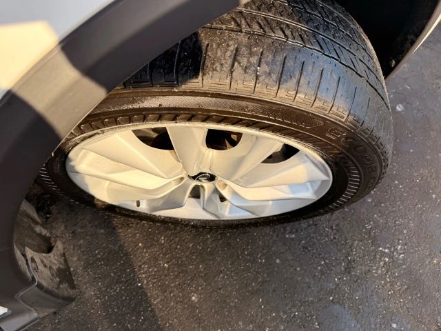 2019 INFINITI QX50 Essential Image 18 of 50