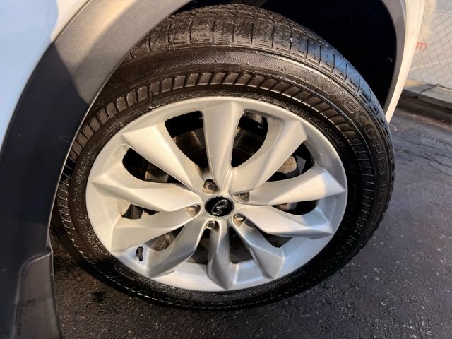 2019 INFINITI QX50 Essential Image 13 of 50