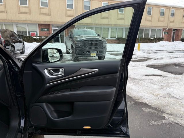 2019 INFINITI QX60 Luxe Image 27 of 55