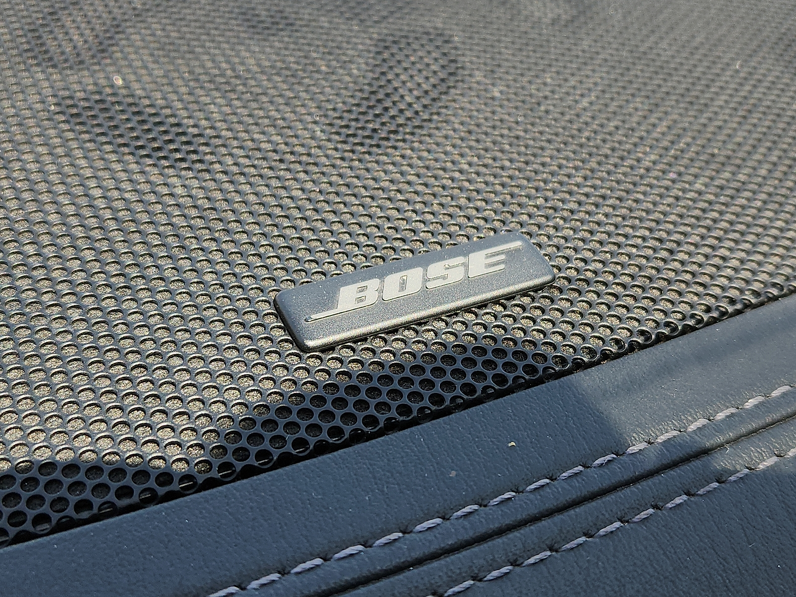 Vehicle image 17 of 26