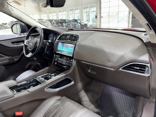 Vehicle image 73 of 99