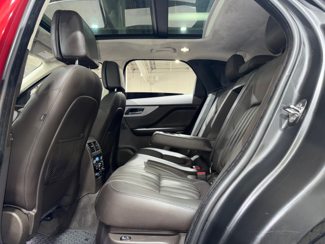 Vehicle image 35 of 99