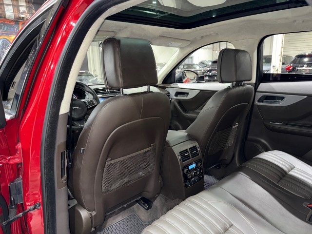 Vehicle image 61 of 99