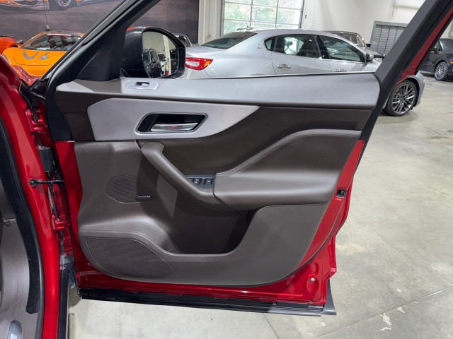 Vehicle image 64 of 99