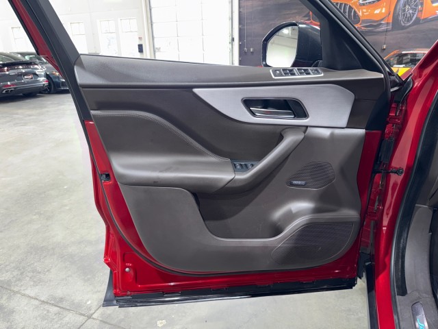 Vehicle image 47 of 99